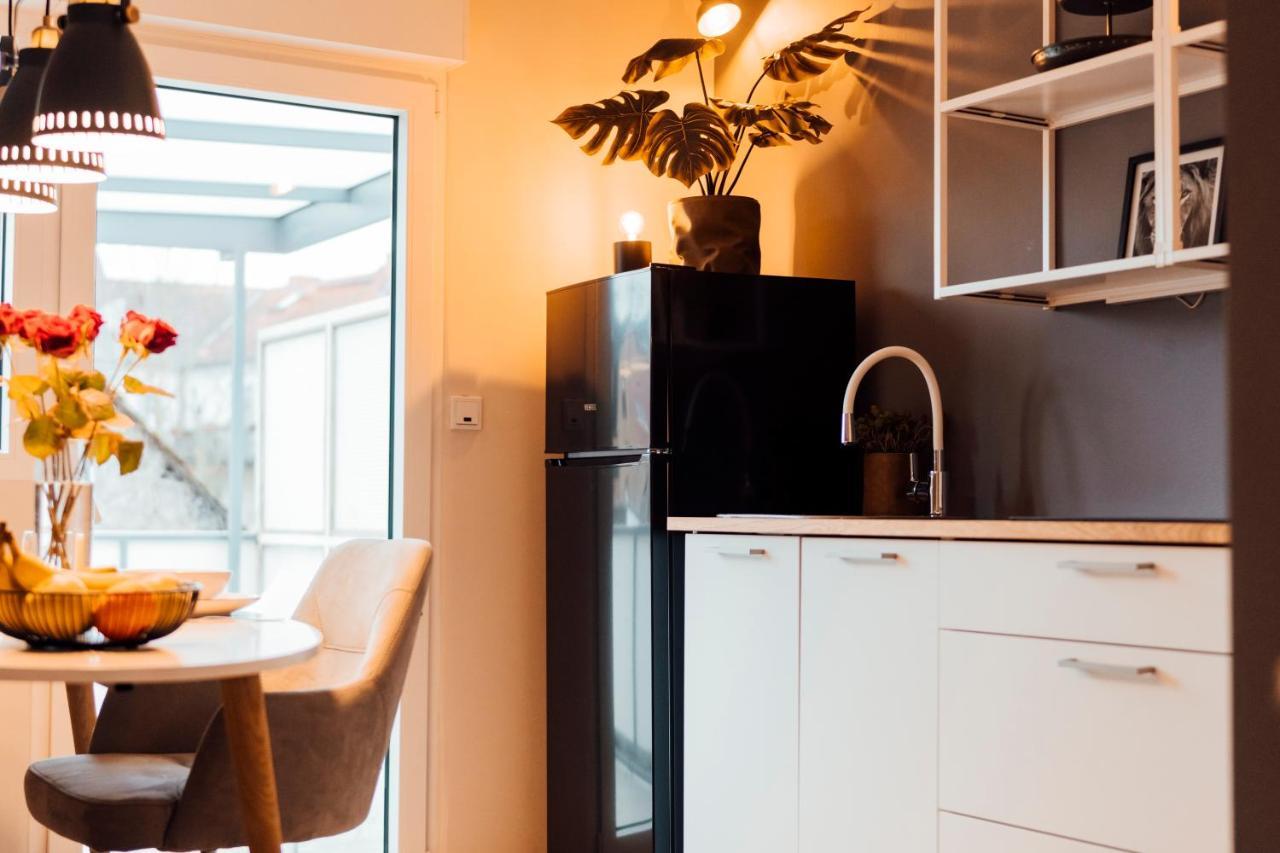 Stay At Smilla - Boutique Apartments Mit Kueche - Parken - Klima - Netflix - Waschmaschine Wiesbaden Exterior foto